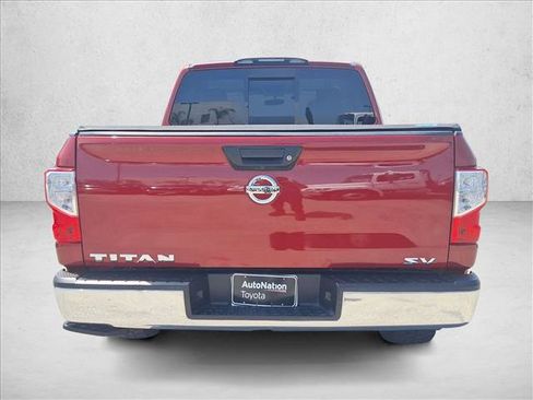 Used 2019 Nissan Titan SV RWD image 6