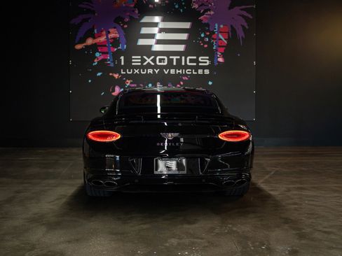 Used 2020 Bentley Continental GT V8 image 3