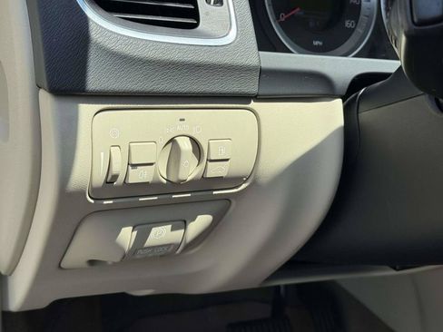 Used 2013 Volvo S60 T5 AWD/4WD image 9