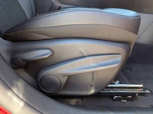 New 2026 Jeep Compass Latitude image 36