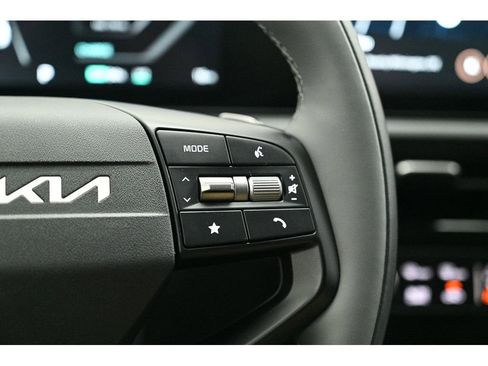 New 2025 Kia EV6 Light w/ Light LR Technology Package image 22