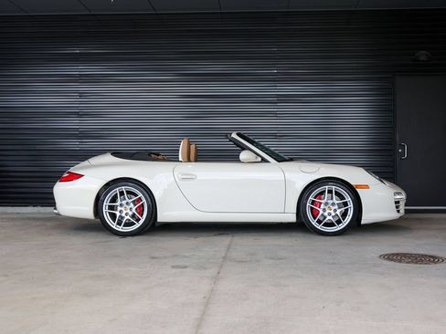 Used 2010 Porsche 911 Carrera S RWD image 8