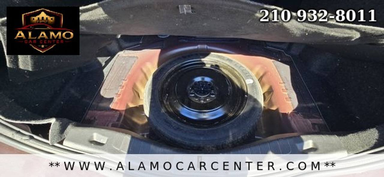 Used 2013 Ford Fusion SE FWD image 26