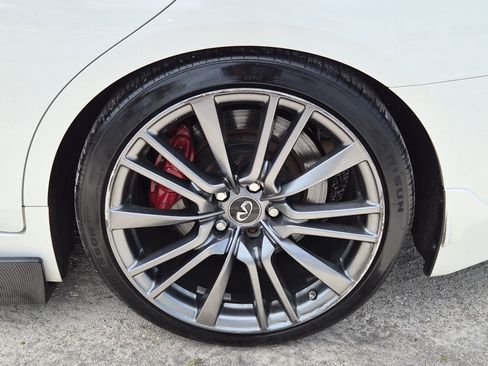 Used 2018 INFINITI Q50 Red Sport 400 w/ Sensory Package (Sport) image 9