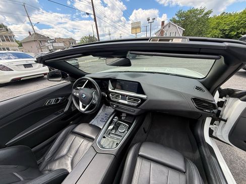 Used 2019 BMW Z4 sDrive30i w/ Convenience Package RWD image 24