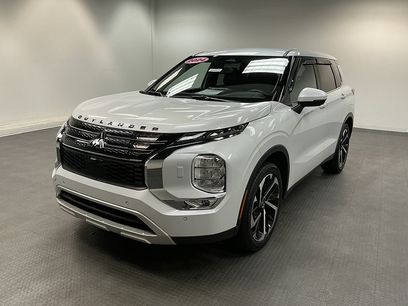 Used 2024 Mitsubishi Outlander SE