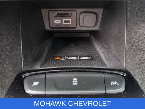 Used 2023 Chevrolet Bolt EUV LT w/ Driver Confidence Package FWD image 35