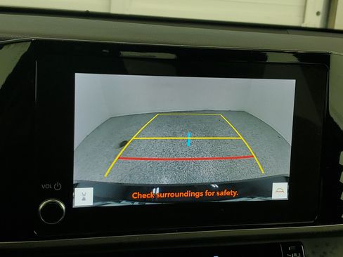 Used 2025 Toyota Camry SE FWD image 23