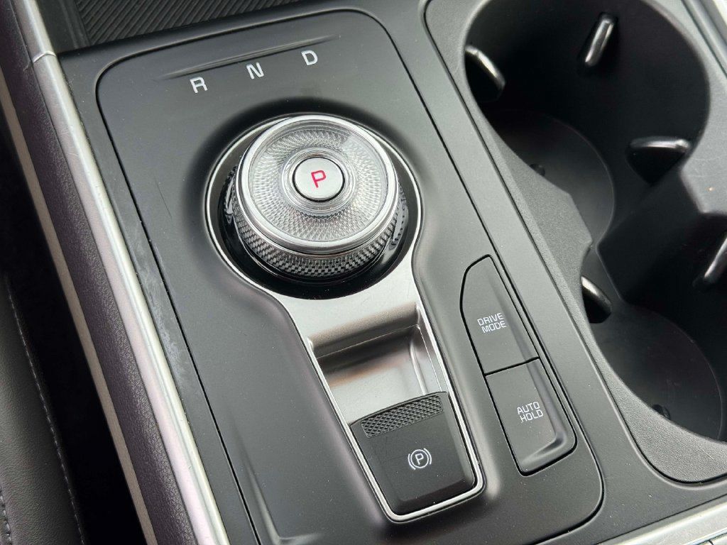 Used 2026 Kia Carnival LXS FWD image 27