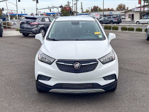 Used 2022 Buick Encore Preferred image 6