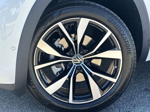 New 2026 Volkswagen Atlas SEL Premium R-Line image 10