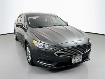 Used 2017 Ford Fusion SE w/ Fusion SE Technology Package