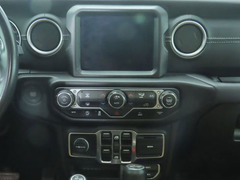 Used 2021 Jeep Wrangler Unlimited Sahara image 14