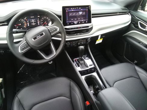 New 2026 Jeep Compass Limited AWD/4WD image 13