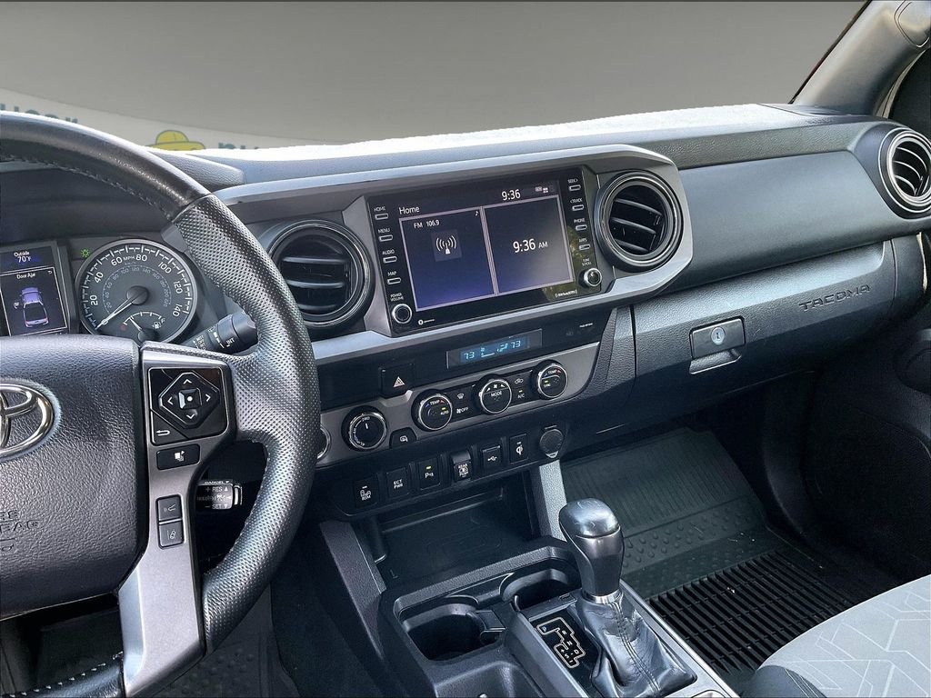 Used 2022 Toyota Tacoma TRD Sport w/ Technology Package AWD/4WD image 18