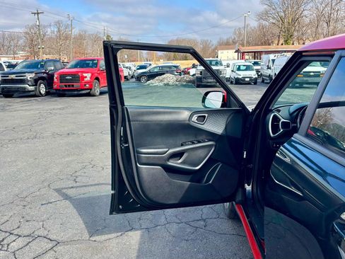 Used 2020 Kia Soul GT-Line image 11