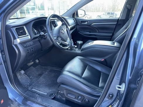 Used 2018 Toyota Highlander Limited image 6