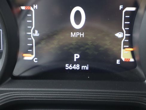 Used 2025 Jeep Wrangler Unlimited Rubicon AWD/4WD image 26