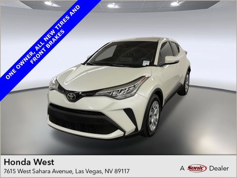 Used 2021 Toyota C-HR LE image 1