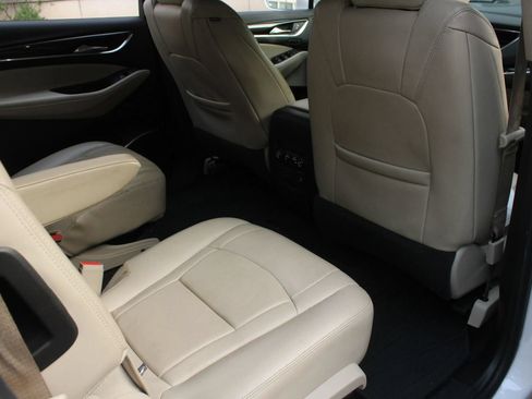Used 2018 Buick Enclave Premium w/ Experience Buick Package AWD/4WD image 21
