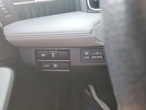 Used 2021 Toyota Avalon XLE w/ Moonroof Package FWD image 21