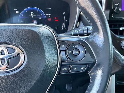 Used 2024 Toyota Corolla Cross XLE FWD image 24