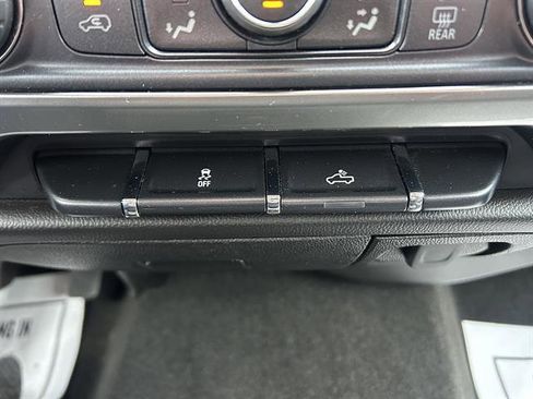 Certified 2018 Chevrolet Silverado 1500 LT w/ All Star Edition AWD/4WD image 18