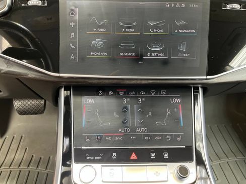 Used 2019 Audi Q8 Prestige AWD/4WD image 26