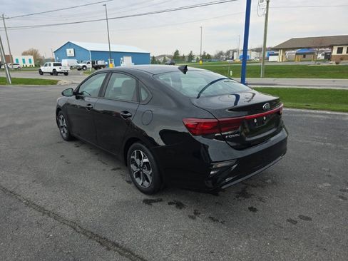 Used 2019 Kia Forte LXS image 3