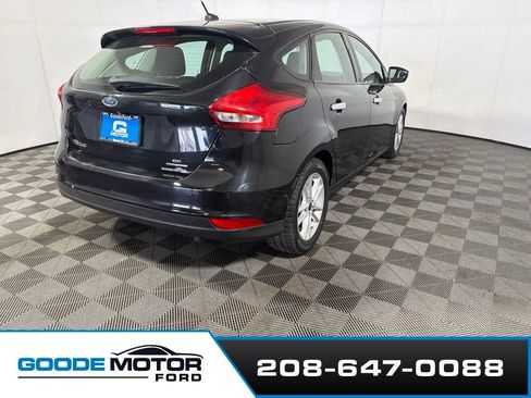 Used 2015 Ford Focus SE FWD image 7