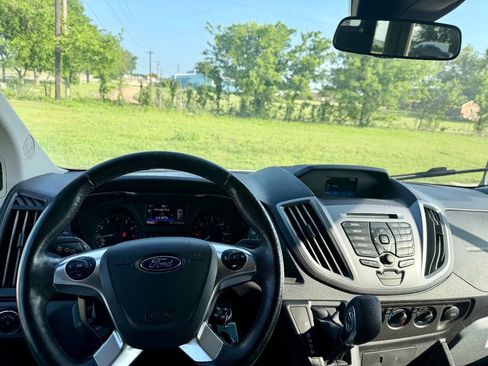 Used 2017 Ford Transit 150 XLT RWD image 19