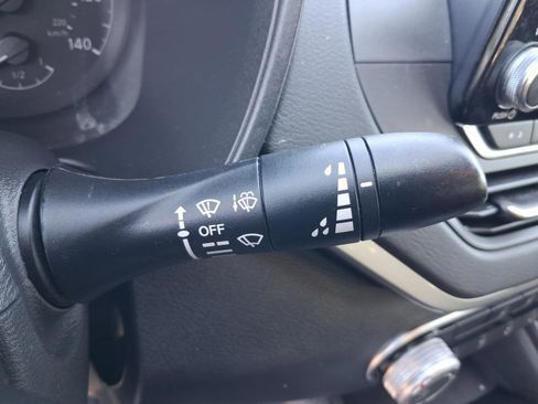 Used 2024 Nissan Altima 2.5 S FWD image 15
