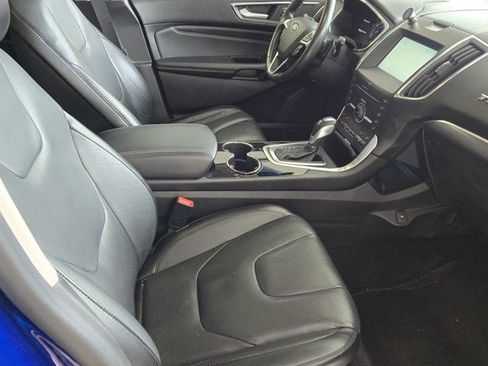 Used 2015 Ford Edge Titanium w/ Equipment Group 301A image 4