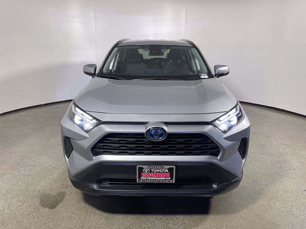 Certified 2024 Toyota RAV4 XLE AWD/4WD image 8