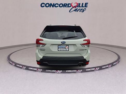 Used 2022 Subaru Forester Limited AWD/4WD image 5