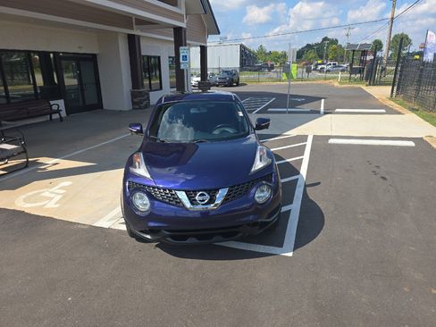 Used 2017 Nissan Juke SV w/ Technology Package image 10