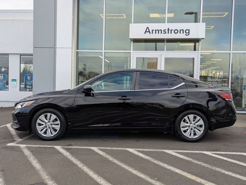 Used 2020 Nissan Sentra S image 2