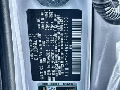 Used 2024 Kia Telluride LX FWD image 29