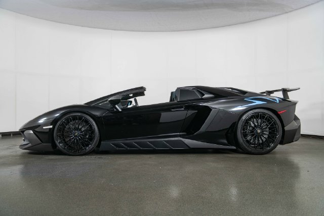 Used 2017 Lamborghini Aventador LP 750-4 Superveloce AWD/4WD image 5