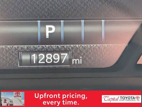 Used 2025 RAM 1500 Big Horn AWD/4WD image 18