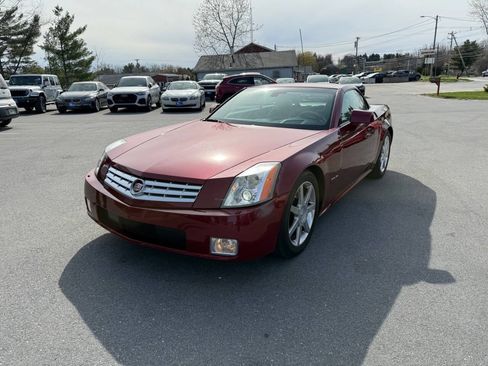Used 2006 Cadillac XLR RWD image 3