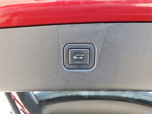 Used 2022 Chevrolet Blazer LT image 7