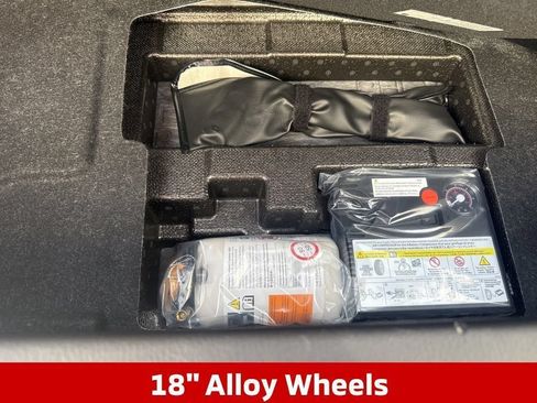Used 2025 Mitsubishi Outlander ES AWD/4WD image 10