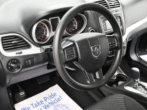 Used 2020 Dodge Journey SE FWD image 13