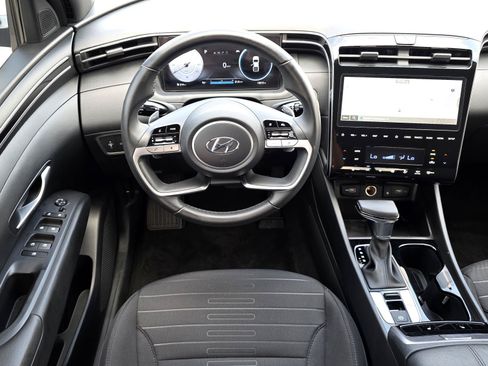 Used 2023 Hyundai Santa Cruz SEL Premium AWD/4WD image 11