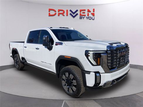 New 2026 GMC Sierra 2500 Denali w/ Denali Reserve Package AWD/4WD image 1