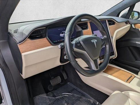Used 2020 Tesla Model X Long Range AWD/4WD image 10