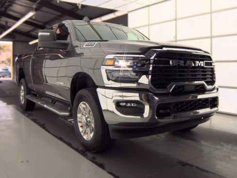 Used 2026 RAM 2500 Big Horn AWD/4WD image 2