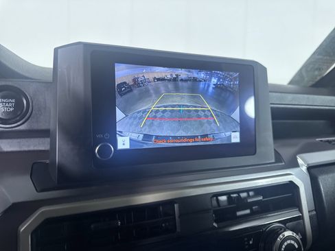 Used 2024 Toyota Tacoma SR5 AWD/4WD image 19