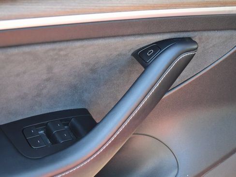 Used 2021 Tesla Model 3 Long Range image 18